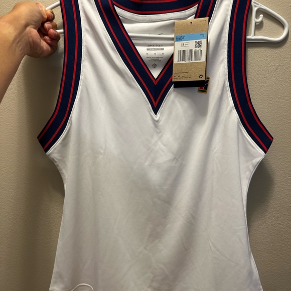 Nike Tennis top and skirt set - Picture 5 of 6